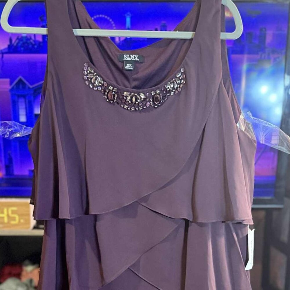 NWT SLNY from Macys Eggplant Embellished Tiered Chiffon Dress & Capelet SIZE 18W - Picture 3 of 16